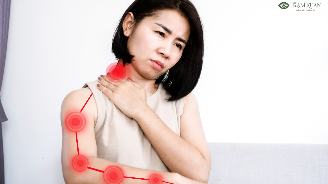 Đau cổ vai gáy lan xuống cánh tay là bệnh lý thường gặp ở nhiều người