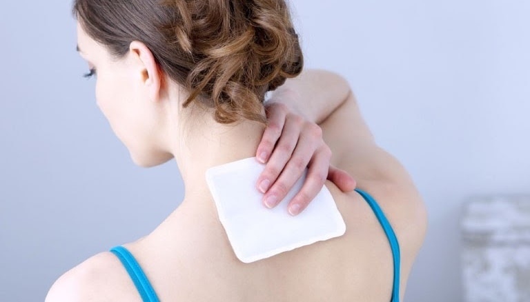Miếng dán Salonpas làm giảm đau cổ vai gáy hiệu quả